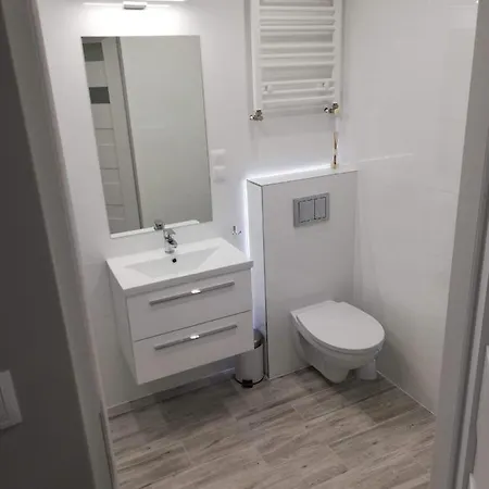 Apartament Kolobrzeeg 아파트 코워브제크